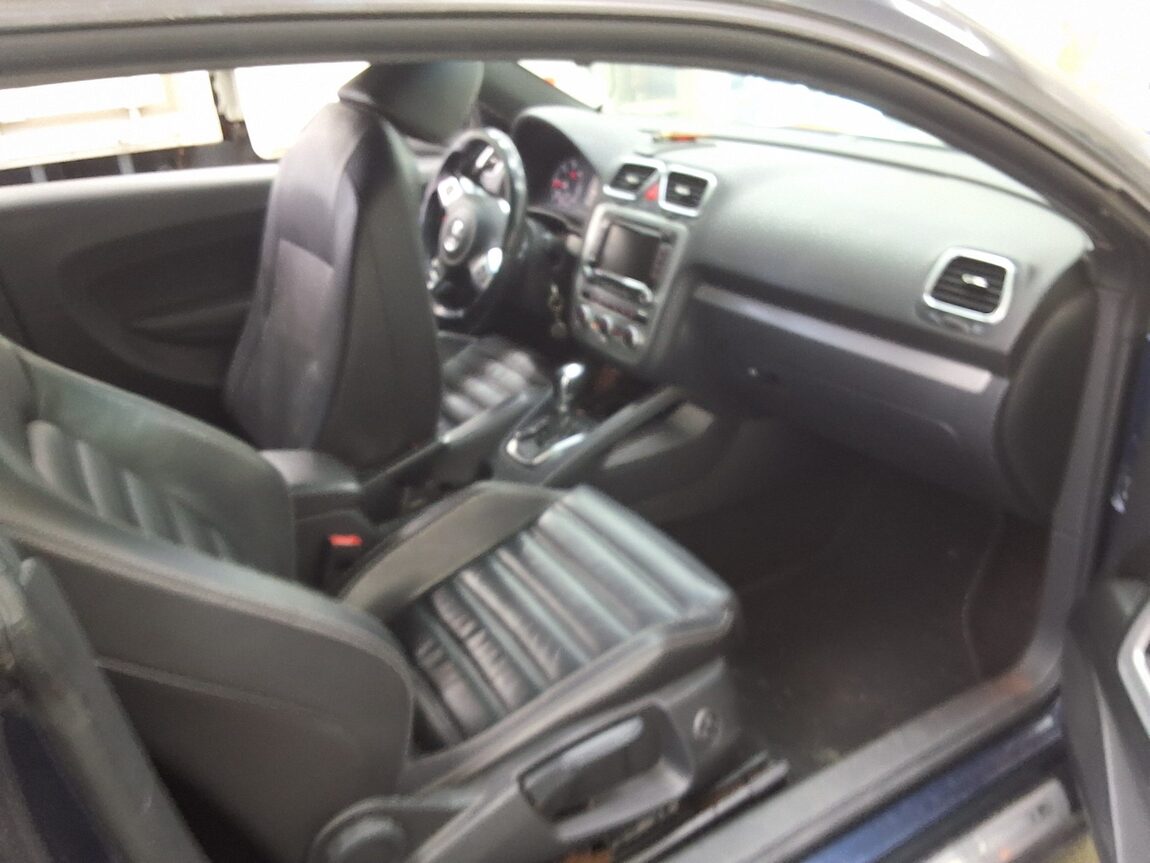 VOLKSWAGEN SCIROCCO (3RD GEN) 2.0 TDI R LINE 2014 - zdjęcie 12