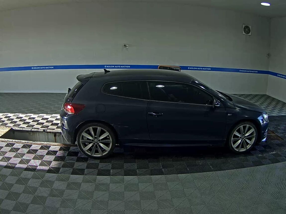 VOLKSWAGEN SCIROCCO (3RD GEN) 2.0 TDI R LINE 2014 - zdjęcie 4