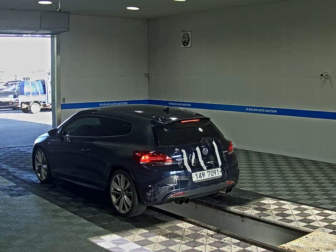 VOLKSWAGEN SCIROCCO (3RD GEN) 2.0 TDI R LINE 2014 - zdjęcie 6
