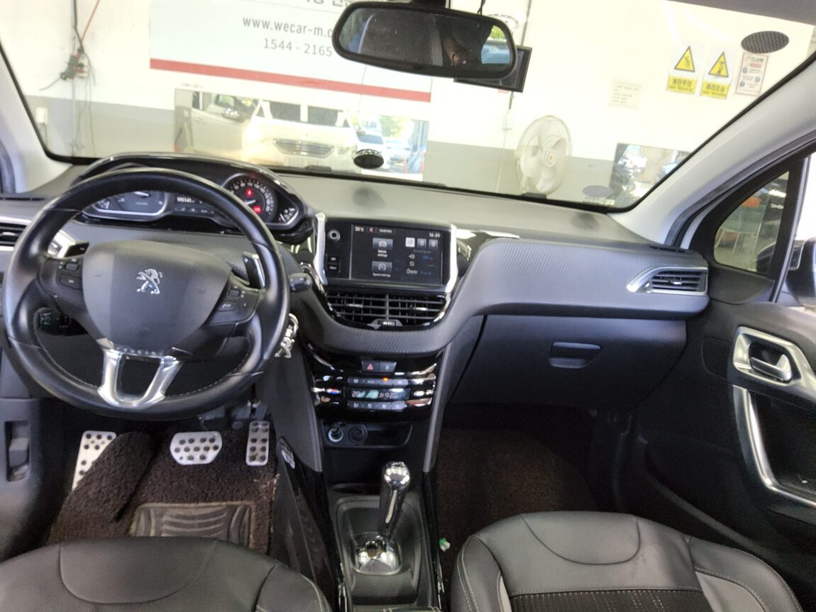 PEUGEOT 2008 1.6 e-HDi ALLURE 2015 - zdjęcie 11