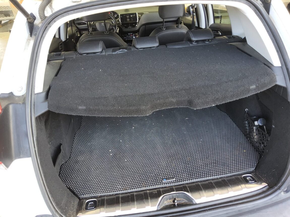PEUGEOT 2008 1.6 e-HDi ALLURE 2015 - zdjęcie 15