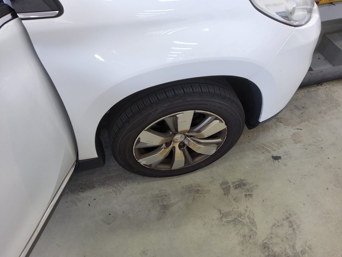 PEUGEOT 2008 1.6 e-HDi ALLURE 2015 - zdjęcie 22