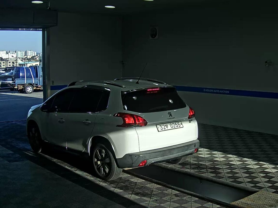 PEUGEOT 2008 1.6 e-HDi ALLURE 2015 - zdjęcie 6