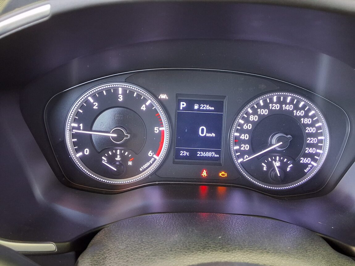 HYUNDAI SANTA FE (TM) R2.0 2WD PRESTIGE 2020 - zdjęcie 9