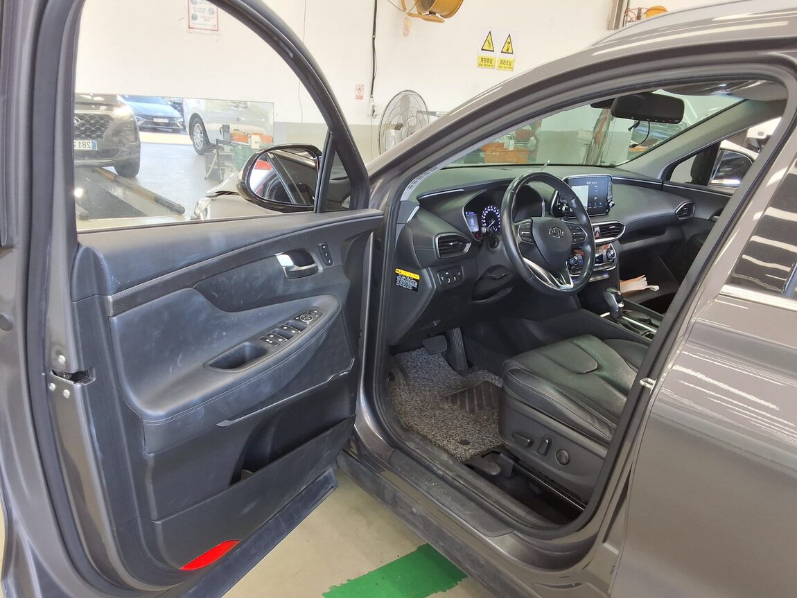 HYUNDAI SANTA FE (TM) R2.0 2WD PRESTIGE 2020 - zdjęcie 10
