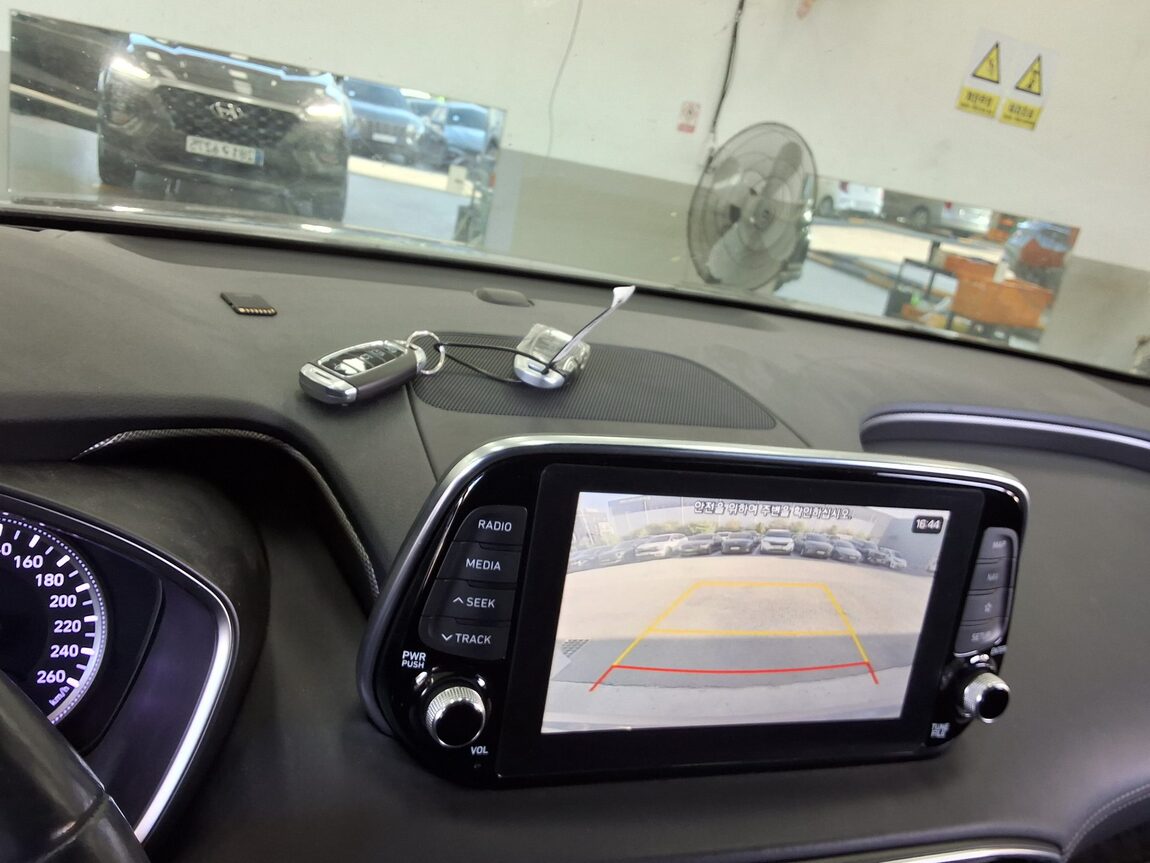 HYUNDAI SANTA FE (TM) R2.0 2WD PRESTIGE 2020 - zdjęcie 21