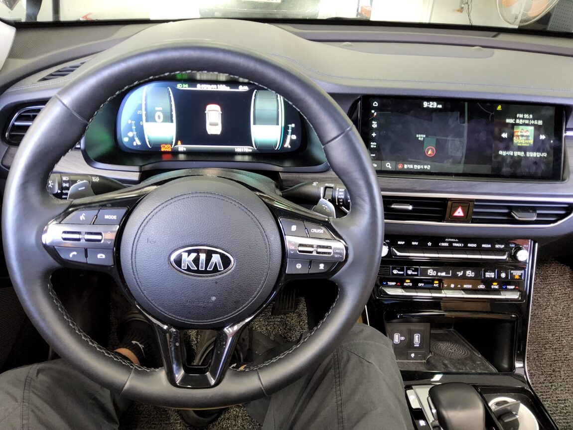 KIA K7 PREMIER HYBRID SIGNATURE 2020 - zdjęcie 17