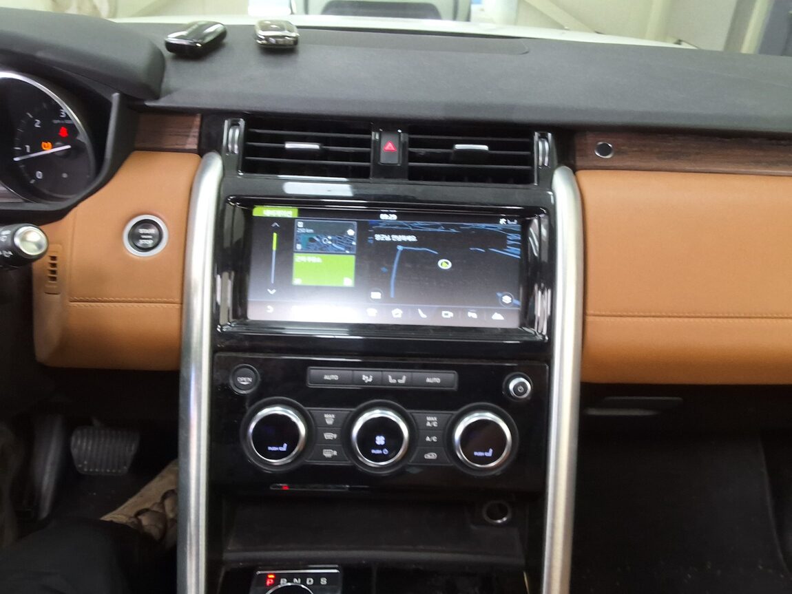 LAND ROVER DISCOVERY 5 3.0 TD6 HSE LUXURY 2017 - zdjęcie 24