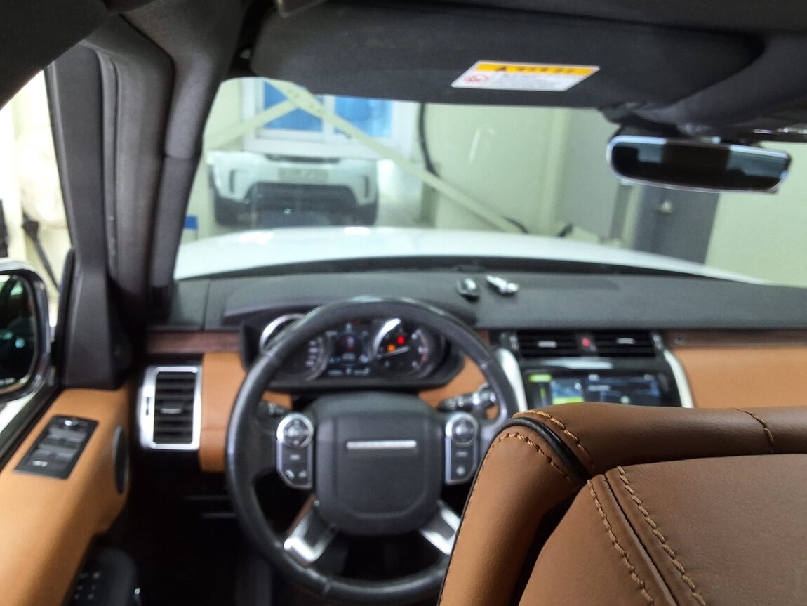 LAND ROVER DISCOVERY 5 3.0 TD6 HSE LUXURY 2017 - zdjęcie 12