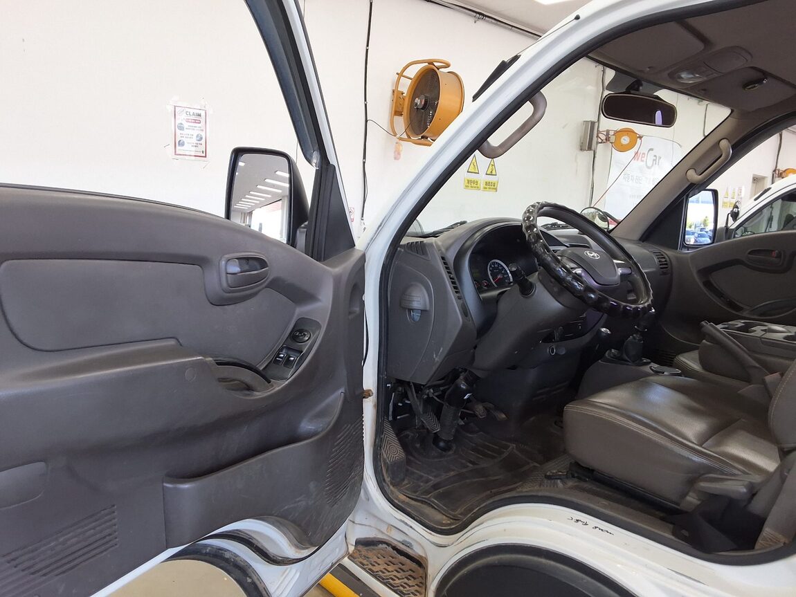 HYUNDAI PORTER II CRDi 4WD SUPER CAB LONG WHEELBASE SUPER 2016 - zdjęcie 10
