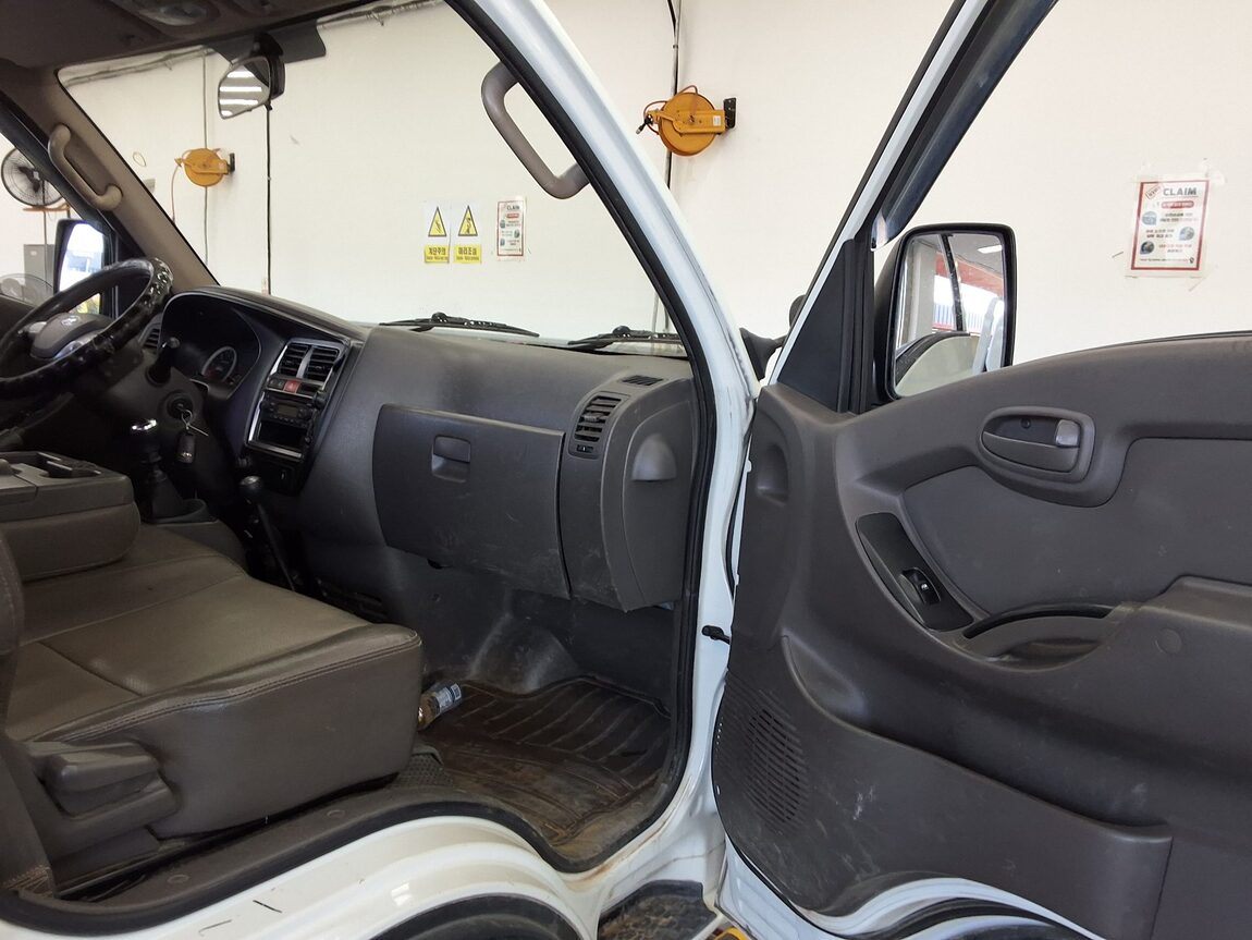 HYUNDAI PORTER II CRDi 4WD SUPER CAB LONG WHEELBASE SUPER 2016 - zdjęcie 11