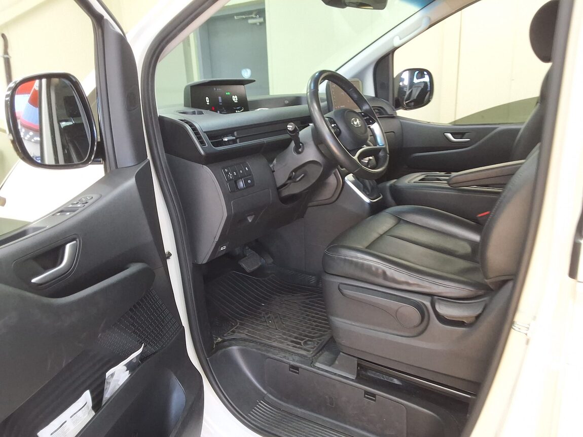 HYUNDAI STARIA 2.2 DIESEL TOURER 11-SEATER 2WD MODERN 2023 - zdjęcie 11