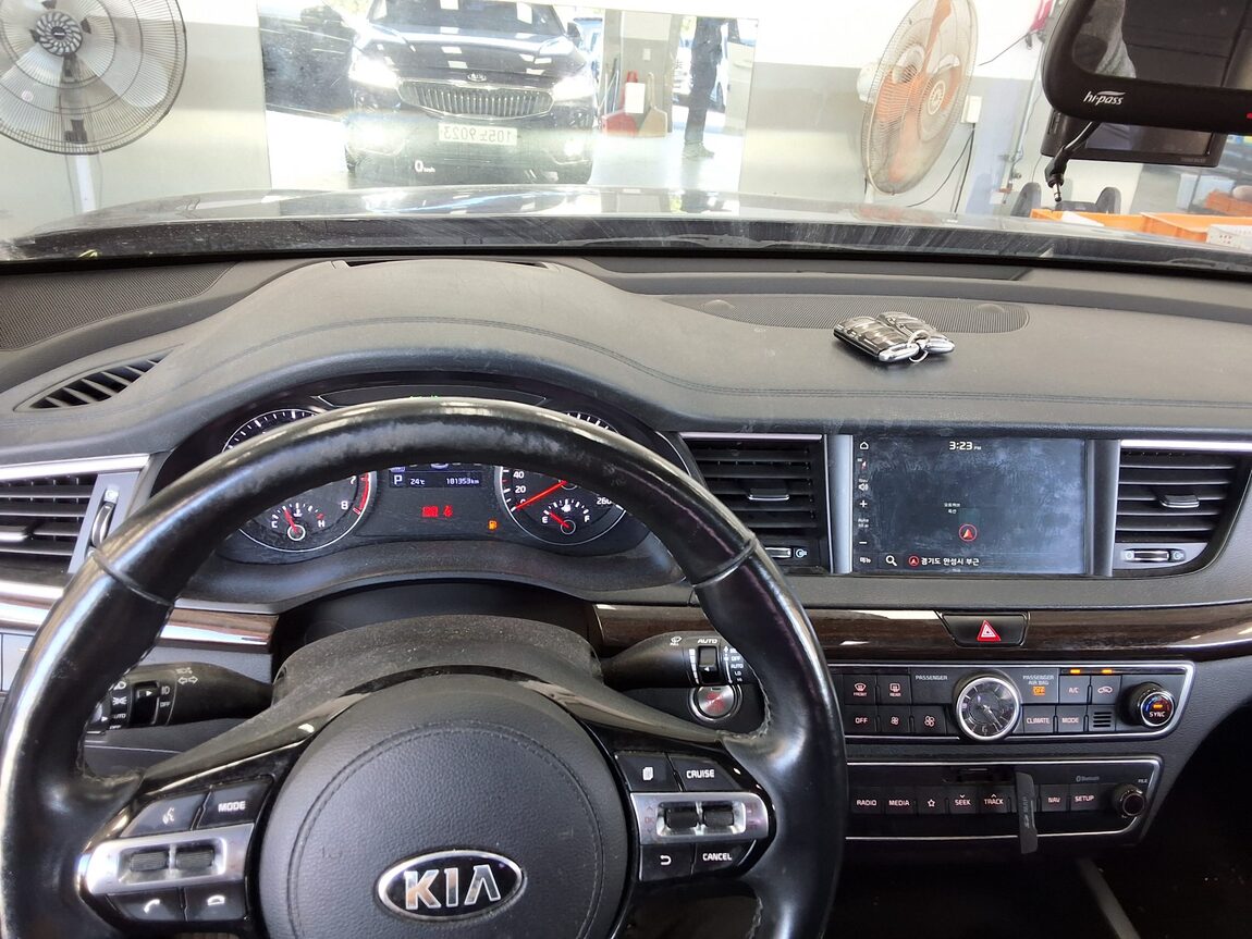 KIA ALL NEW K7 3.0 GDi LIMITED 2018 - zdjęcie 17