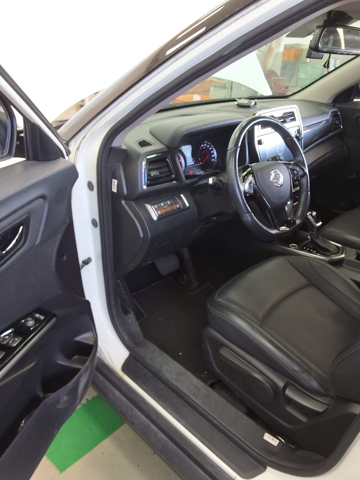 KG MOBILITY (SSANGYONG) VERY NEW TIVOLI 1.6 DIESEL 2WD V3 2020 - zdjęcie 10