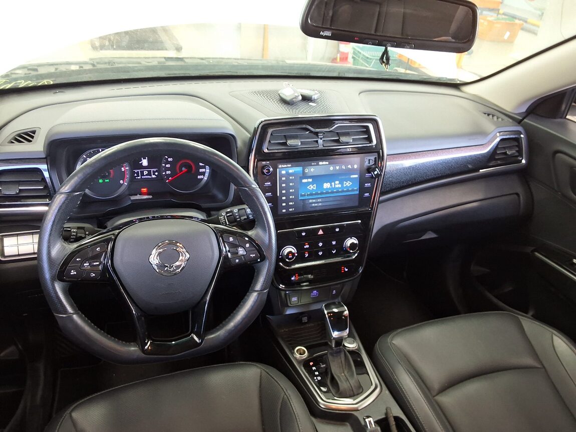 KG MOBILITY (SSANGYONG) VERY NEW TIVOLI 1.6 DIESEL 2WD V3 2020 - zdjęcie 11