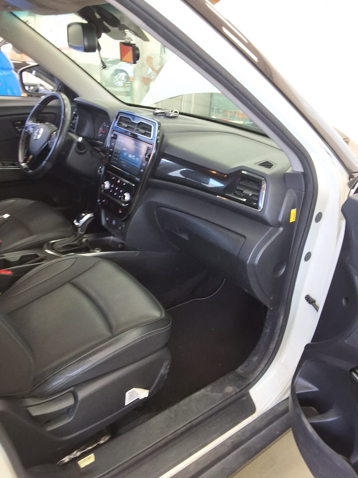 KG MOBILITY (SSANGYONG) VERY NEW TIVOLI 1.6 DIESEL 2WD V3 2020 - zdjęcie 14