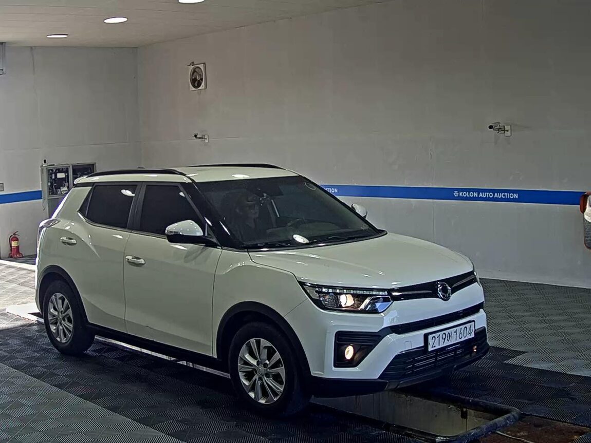 KG MOBILITY (SSANGYONG) VERY NEW TIVOLI 1.6 DIESEL 2WD V3 2020 - zdjęcie 3