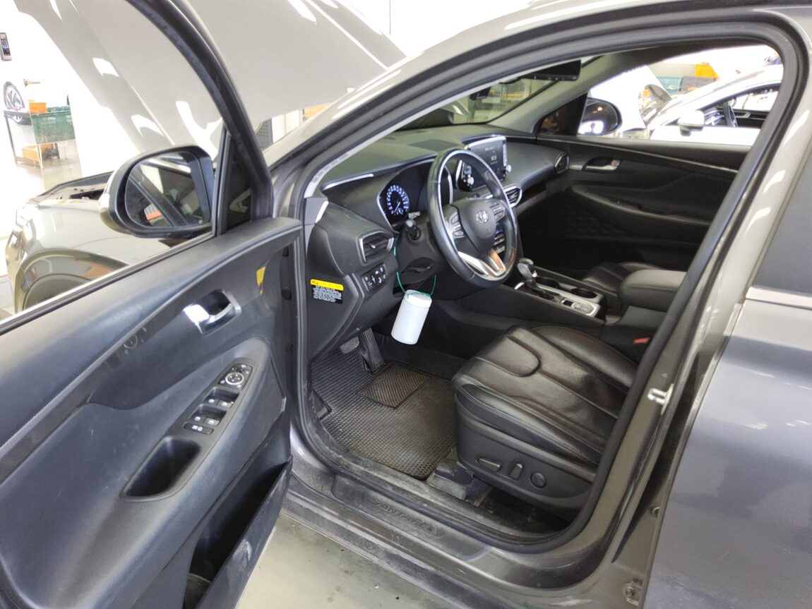 HYUNDAI SANTA FE (TM) 2.0T GDi 2WD EXCLUSIVE 2020 - zdjęcie 10