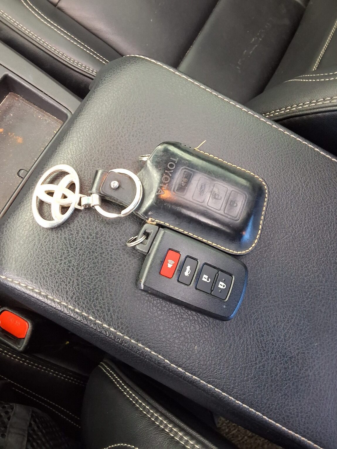 TOYOTA CAMRY (9TH GEN) 2.5 XLE 2016 - zdjęcie 20