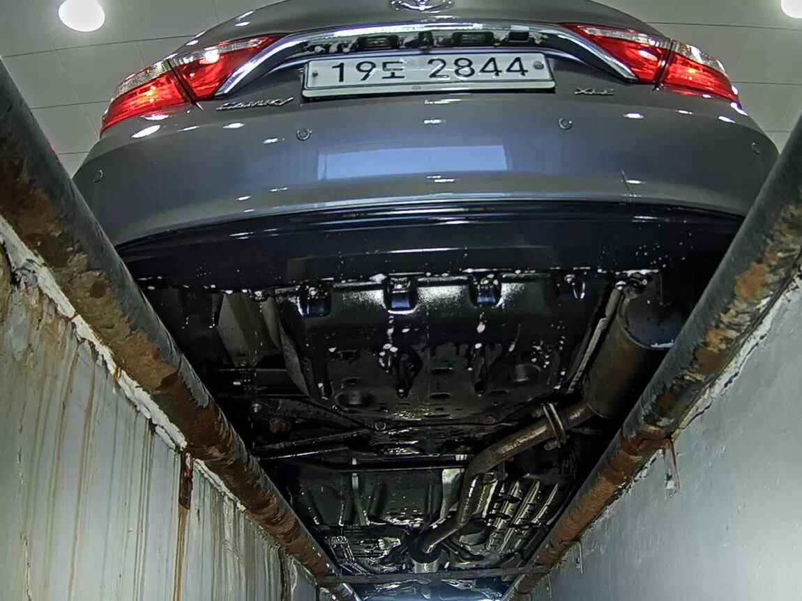 TOYOTA CAMRY (9TH GEN) 2.5 XLE 2016 - zdjęcie 8