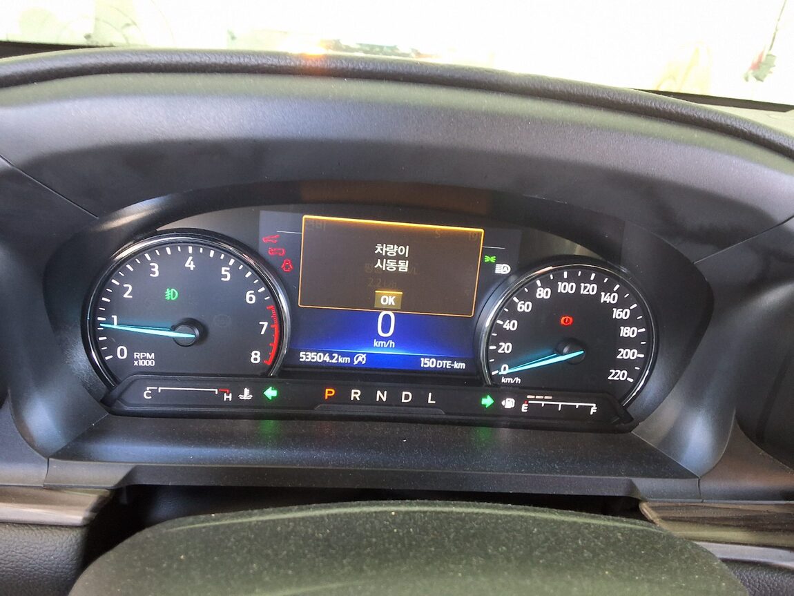 FORD EXPLORER (6TH GEN) 2.3 AWD LIMITED 2022 - zdjęcie 9