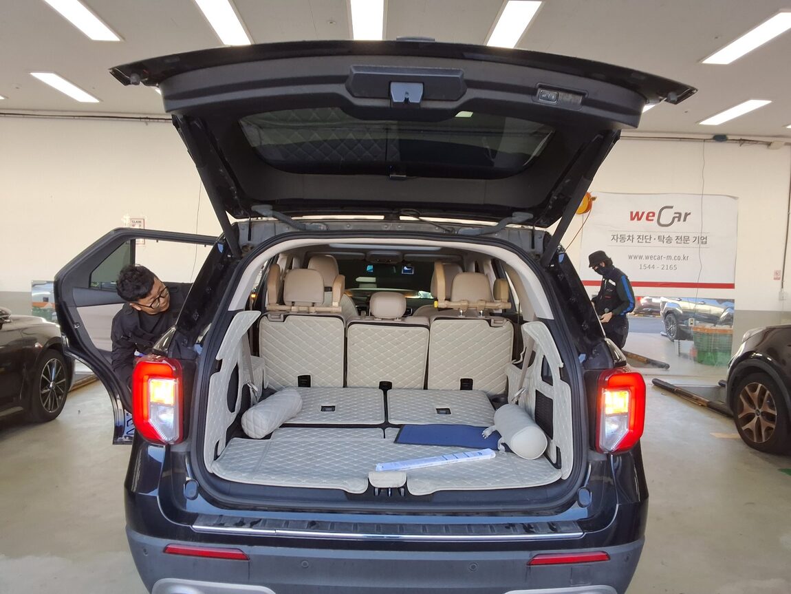 FORD EXPLORER (6TH GEN) 2.3 AWD LIMITED 2022 - zdjęcie 15