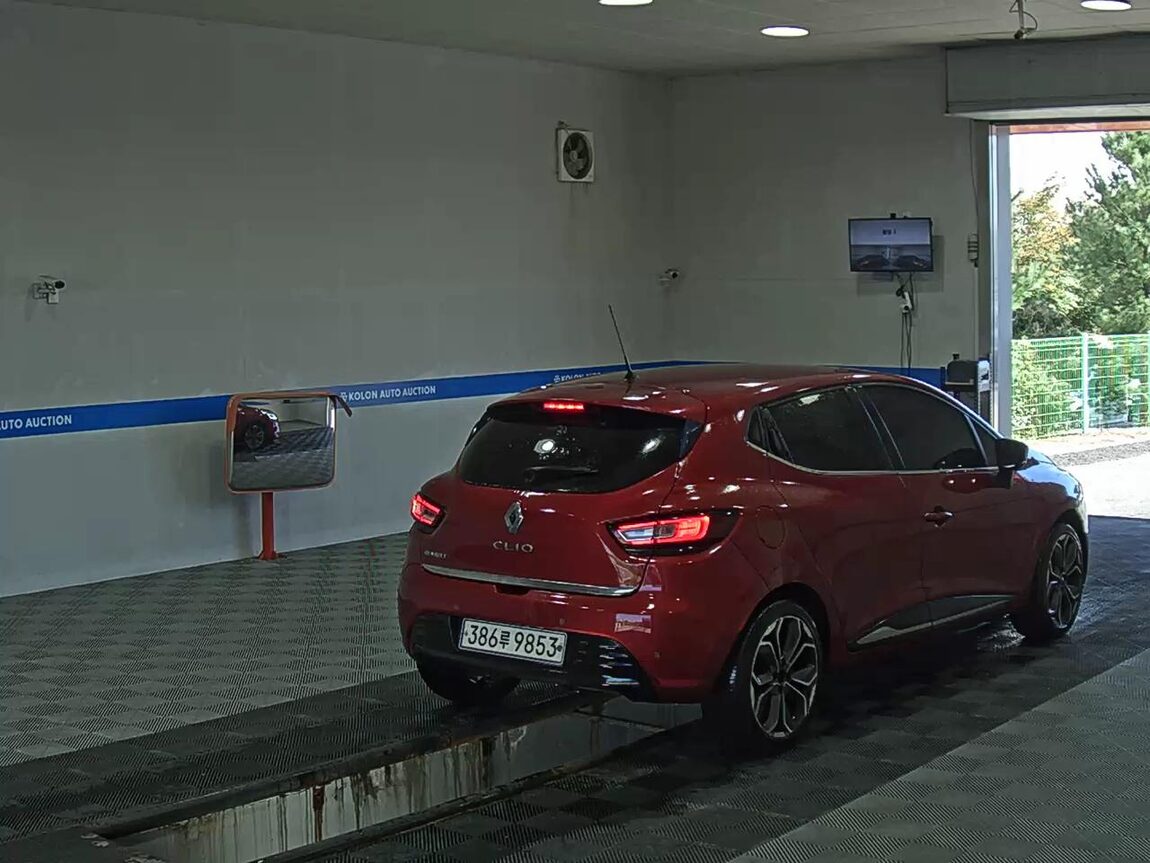 RENAULT (SAMSUNG) CLIO 1.5 DIESEL ICONIC 2019 - zdjęcie 5