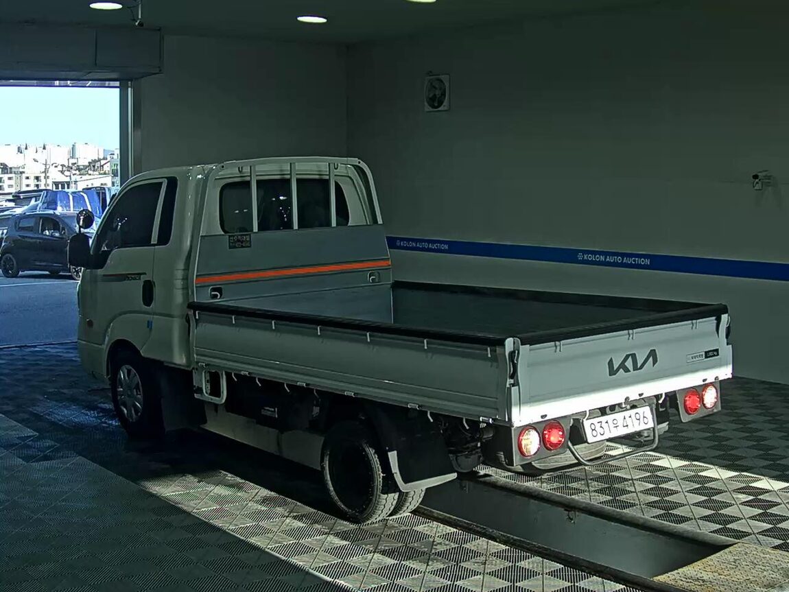 KIA THE NEW BONGO III CARGO 1 TON KING CAB EXTRA LONG WHEELBASE L LITE 2020 - zdjęcie 6