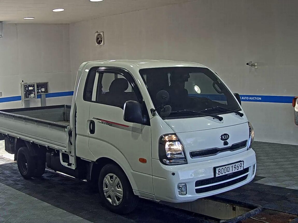 KIA THE NEW BONGO III CARGO BUILT-IN BOX TRUCK LOW DECK MODEL 2020 - zdjęcie 3