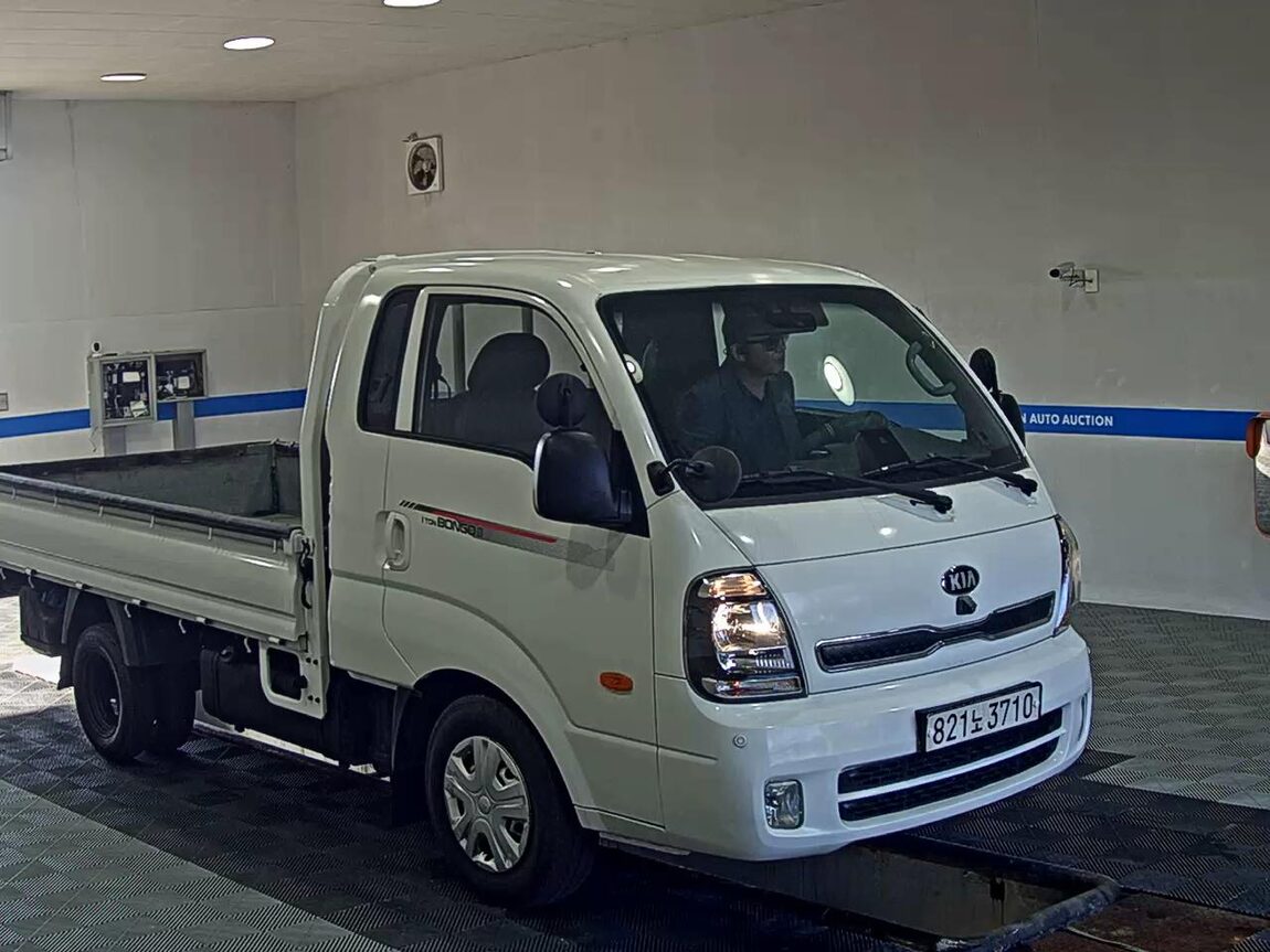 KIA THE NEW BONGO III CARGO 1 TON KING CAB EXTRA LONG WHEELBASE L LITE 2020 - zdjęcie 3