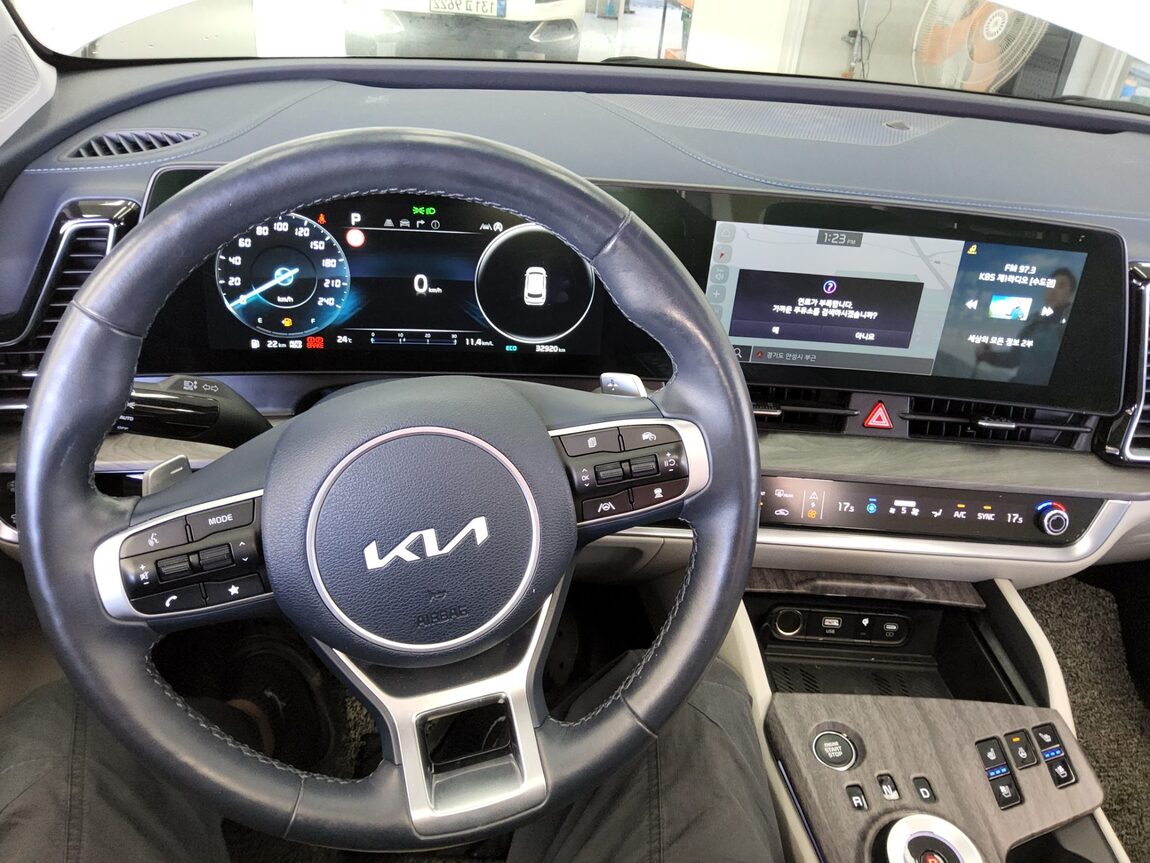 KIA THE ALL NEW SPORTAGE 1.6 GASOLINE 2WD SIGNATURE 2024 - zdjęcie 17