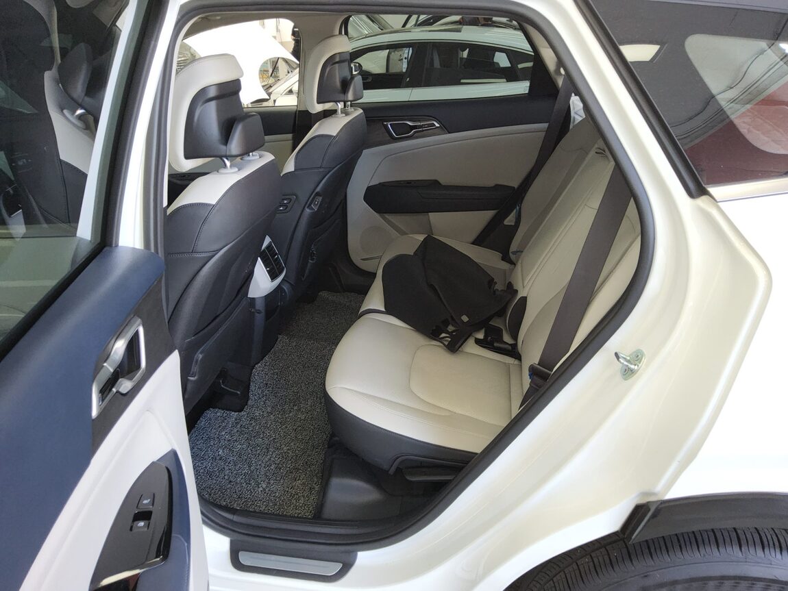 KIA THE ALL NEW SPORTAGE 1.6 GASOLINE 2WD SIGNATURE 2024 - zdjęcie 12
