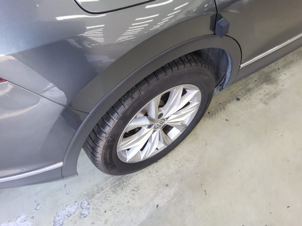 VOLKSWAGEN TIGUAN (2ND GEN) 2.0 TDI PREMIUM 2020 - zdjęcie 24