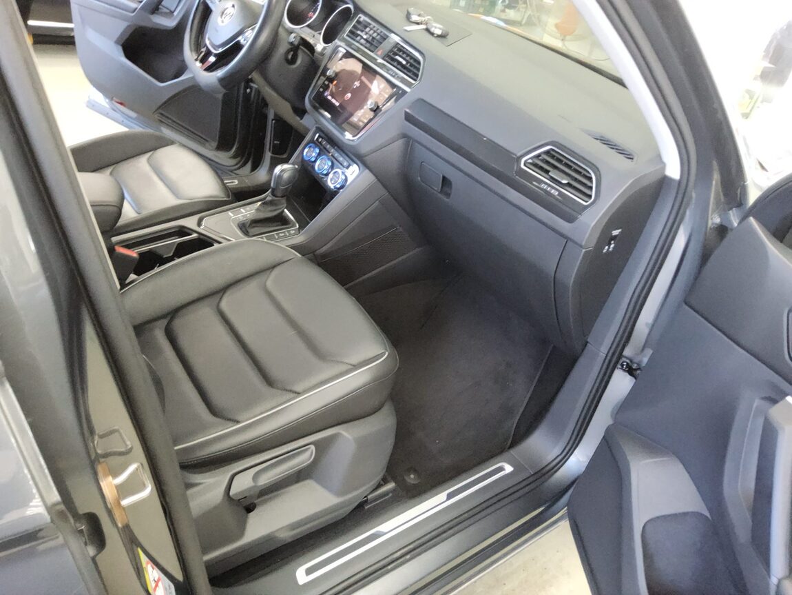 VOLKSWAGEN TIGUAN (2ND GEN) 2.0 TDI PREMIUM 2020 - zdjęcie 14