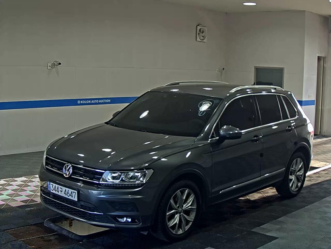 VOLKSWAGEN TIGUAN (2ND GEN) 2.0 TDI PREMIUM 2020 - zdjęcie 2