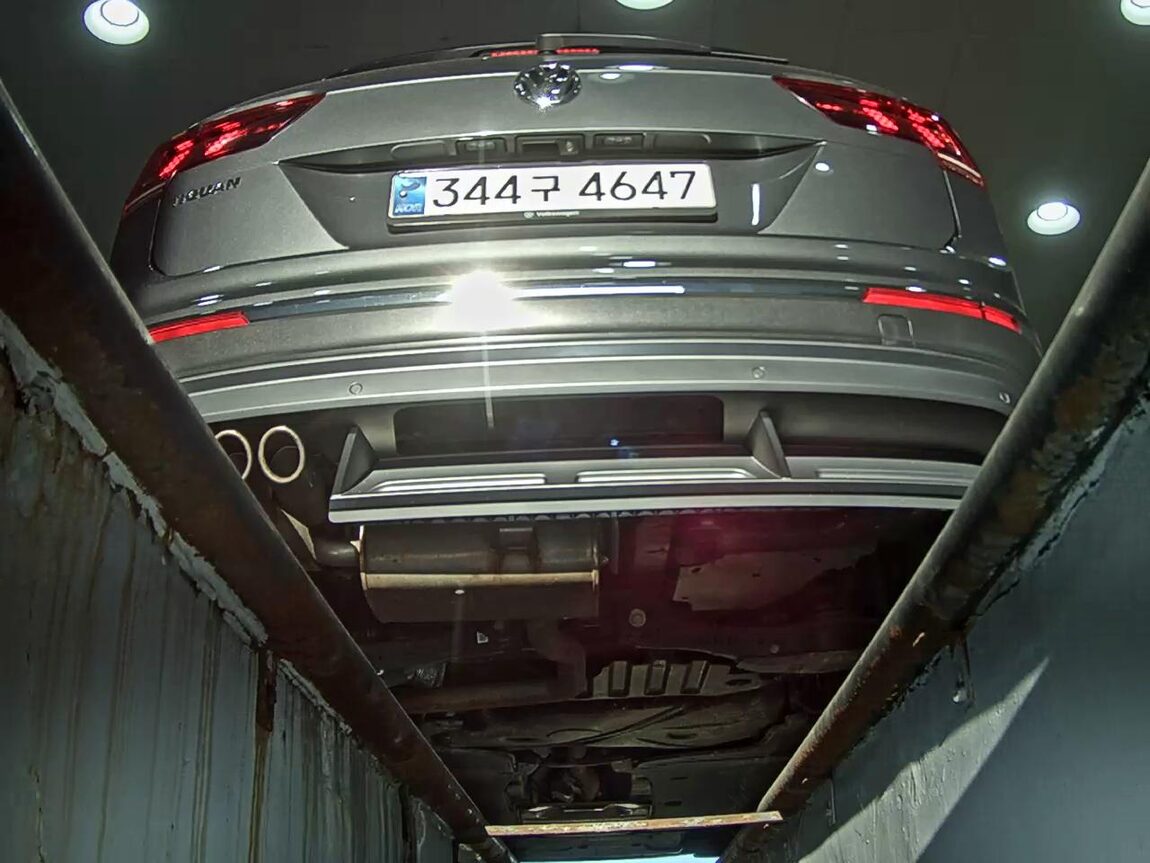 VOLKSWAGEN TIGUAN (2ND GEN) 2.0 TDI PREMIUM 2020 - zdjęcie 8