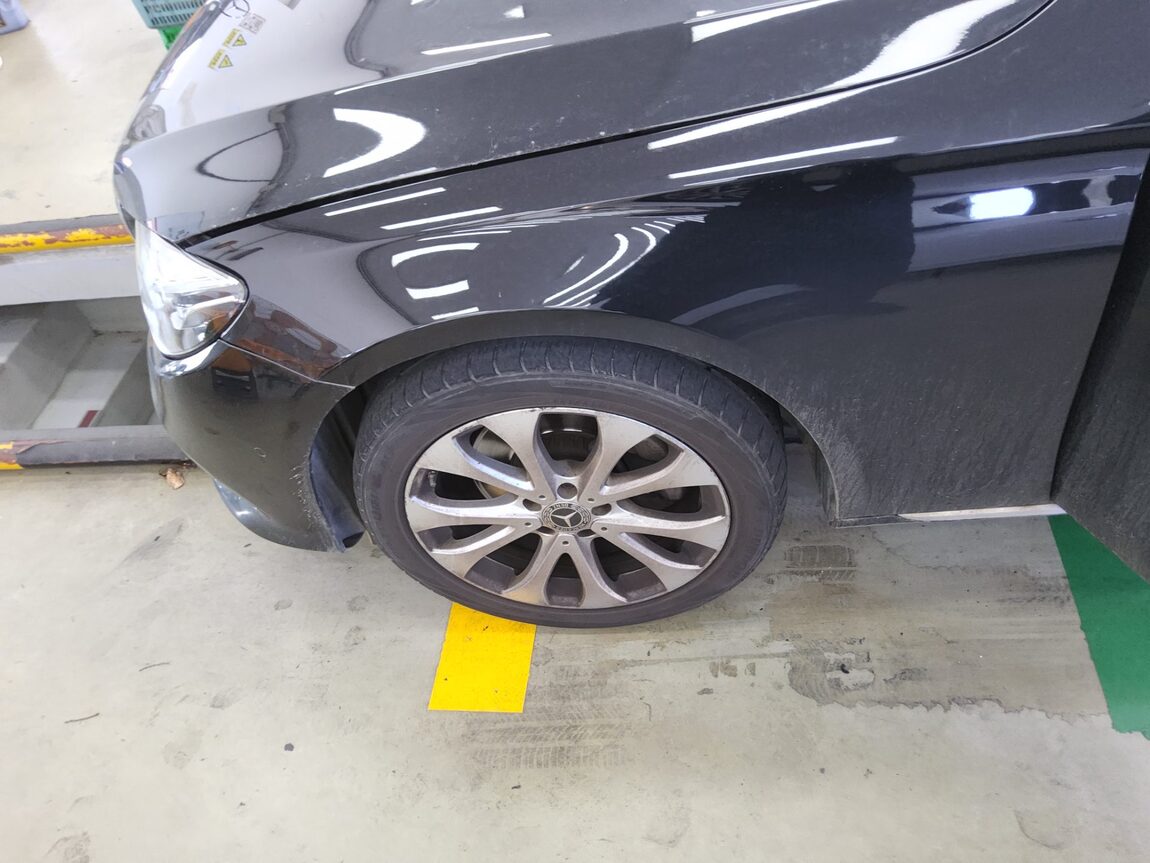 MERCEDES-BENZ E-CLASS (5TH GEN) E220d 4MATIC EXCLUSIVE 2020 - zdjęcie 25