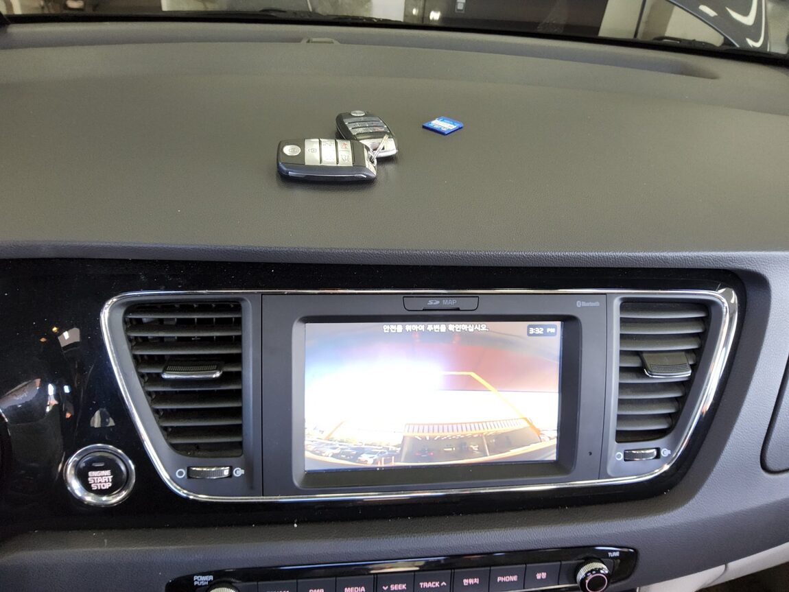 KIA ALL NEW CARNIVAL 9-SEATER DIESEL PRESTIGE 2017 - zdjęcie 18