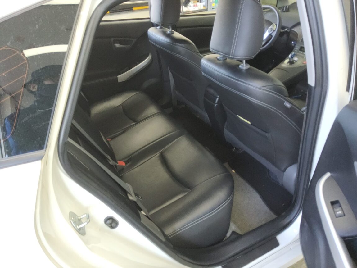 TOYOTA PRIUS (3RD GEN) 1.8 2015 - zdjęcie 13