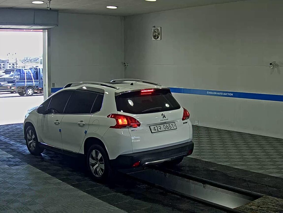 PEUGEOT 2008 1.6 BlueHDi FELINE 2016 - zdjęcie 6