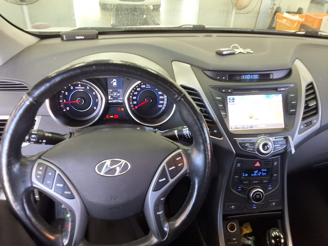HYUNDAI THE NEW AVANTE MD 1.6 GDi MODERN 2016 - zdjęcie 17