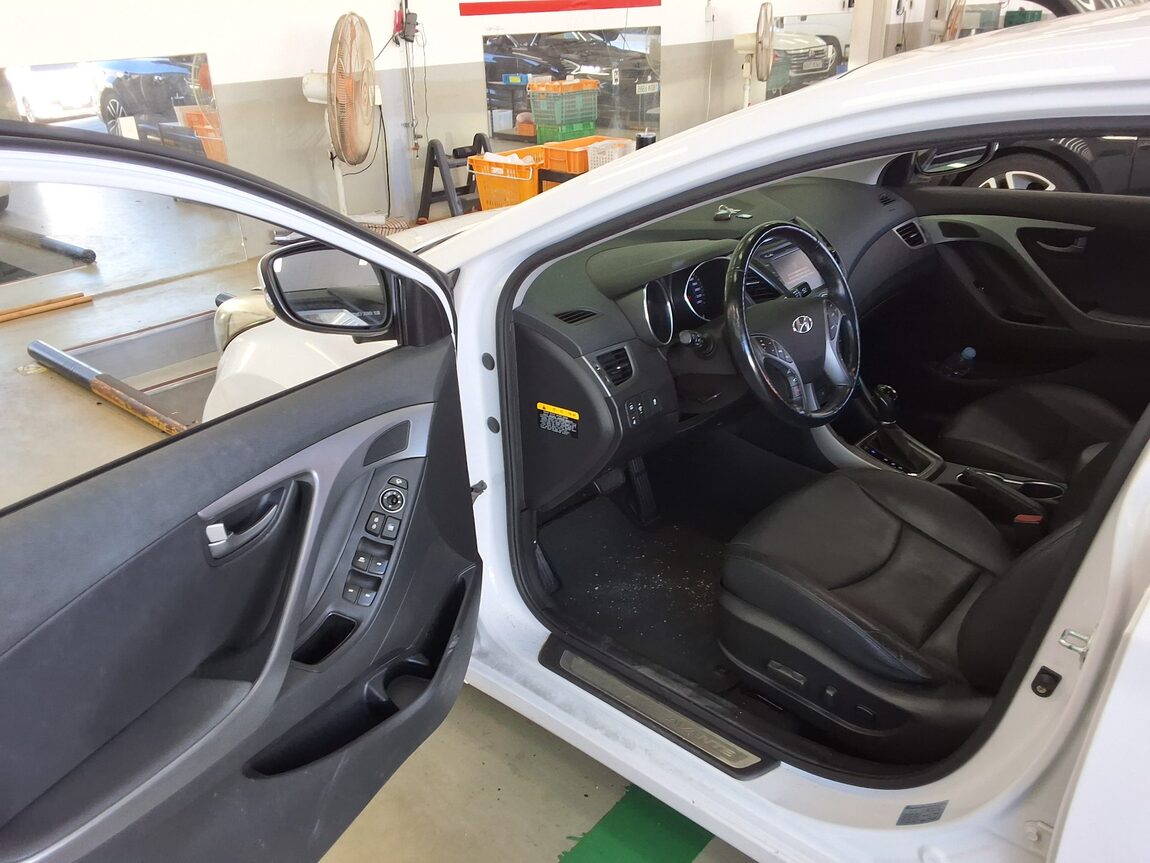 HYUNDAI THE NEW AVANTE MD 1.6 GDi MODERN 2016 - zdjęcie 10