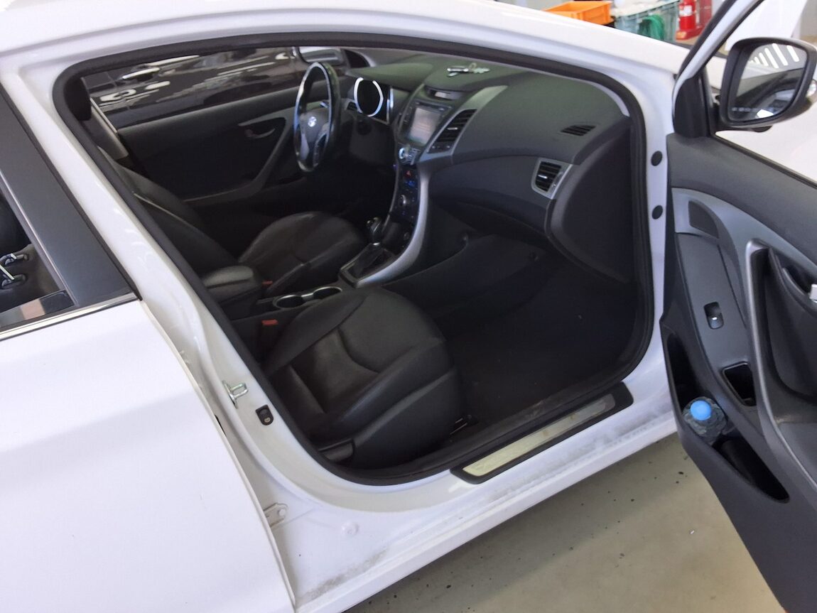 HYUNDAI THE NEW AVANTE MD 1.6 GDi MODERN 2016 - zdjęcie 14