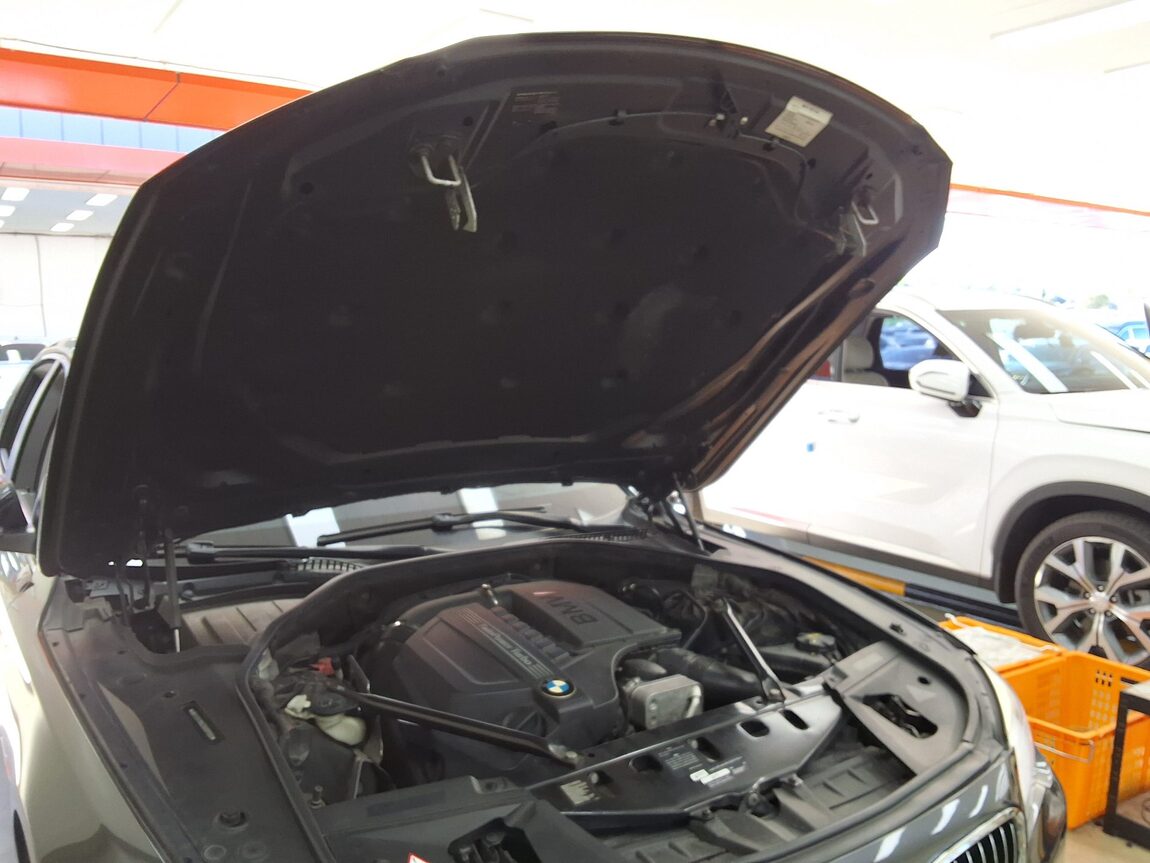 BMW 7 SERIES (5TH GEN) 740Li 2014 - zdjęcie 18