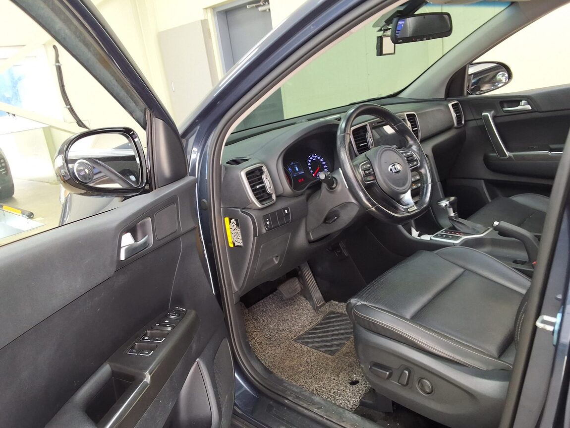 KIA NEW SPORTAGE 1.7 2WD NOBLESSE 2016 - zdjęcie 11