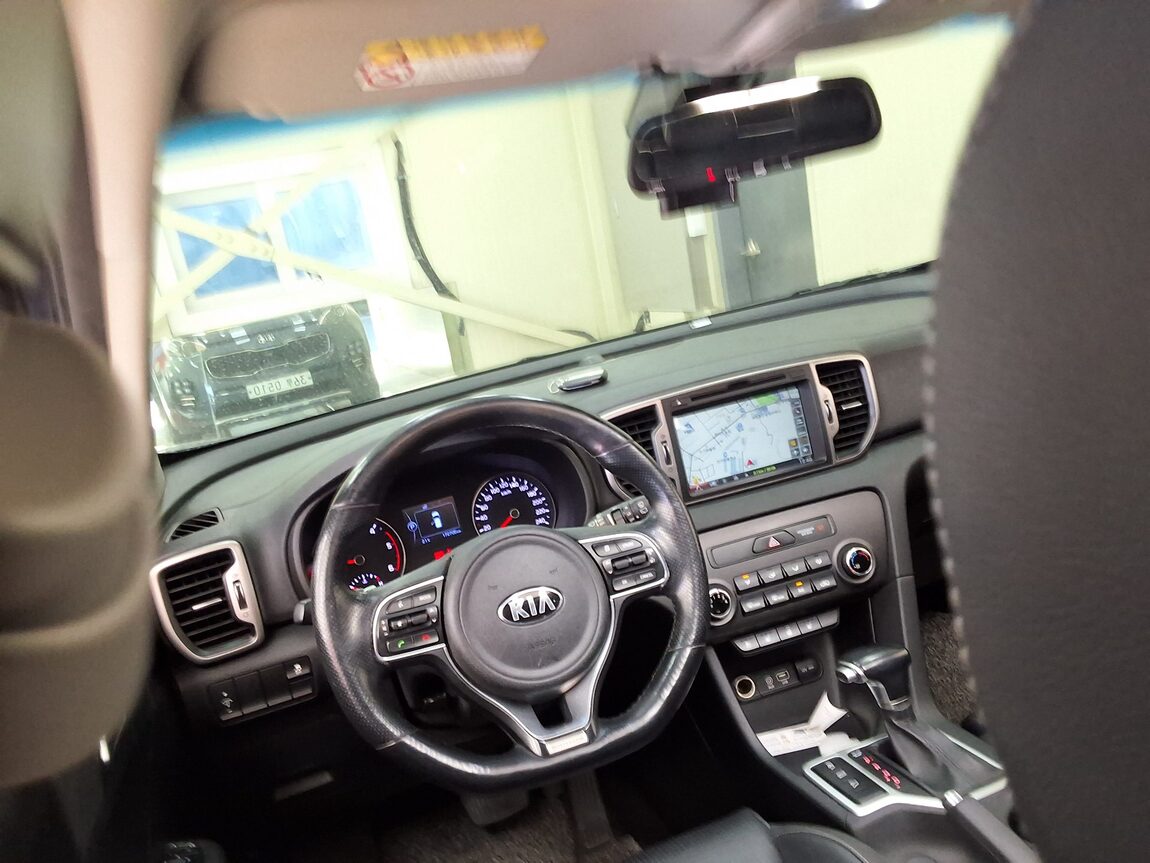 KIA NEW SPORTAGE 1.7 2WD NOBLESSE 2016 - zdjęcie 12