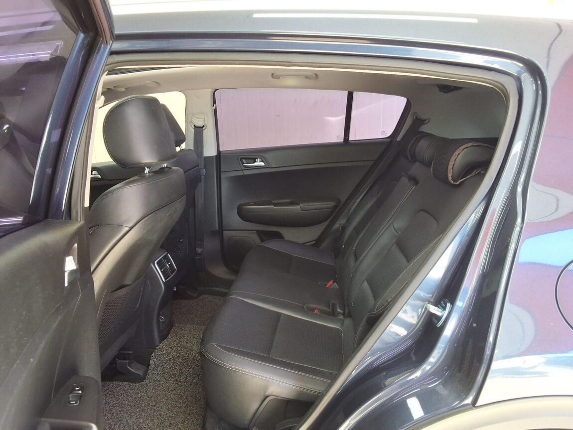 KIA NEW SPORTAGE 1.7 2WD NOBLESSE 2016 - zdjęcie 13