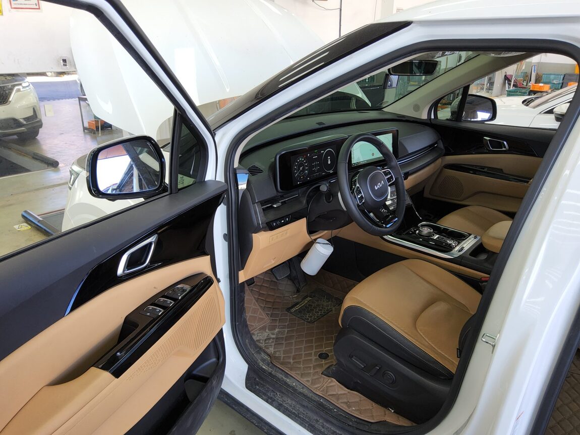 KIA NEW CARNIVAL (KA4) 7-SEATER GASOLINE NOBLESSE 2022 - zdjęcie 10