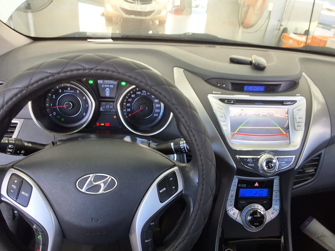 HYUNDAI AVANTE MD M16 GDi PREMIER 2011 - zdjęcie 18