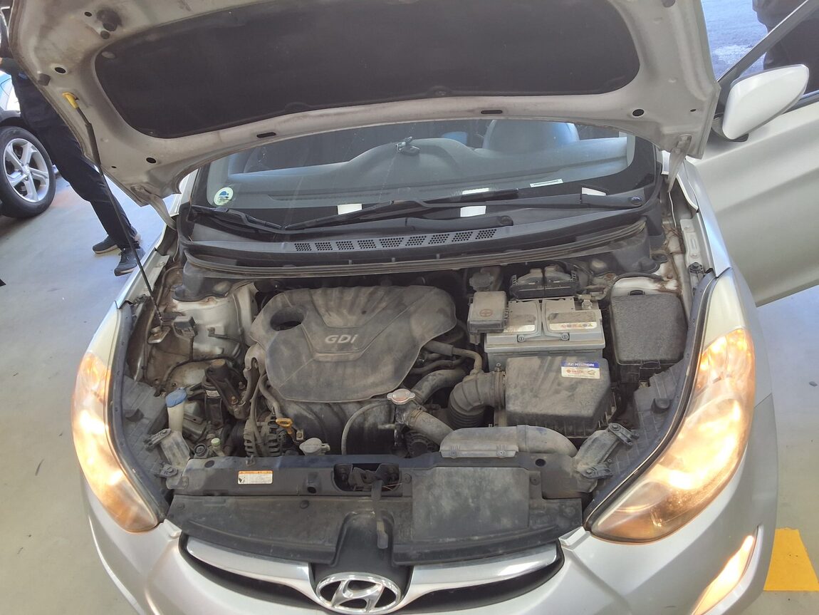 HYUNDAI AVANTE MD M16 GDi PREMIER 2011 - zdjęcie 19